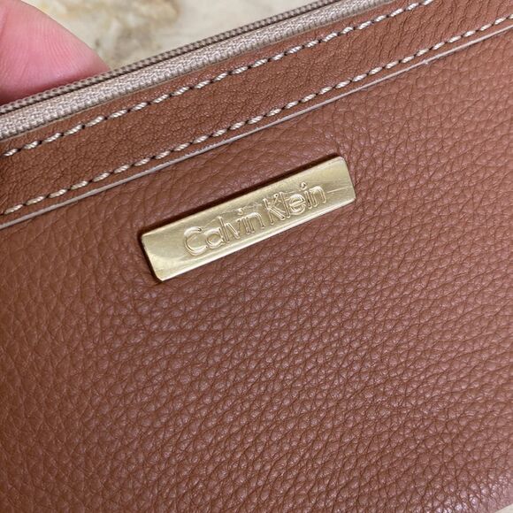 Calvin Klein Leather Wristlet Wallet - Picture 5 of 12